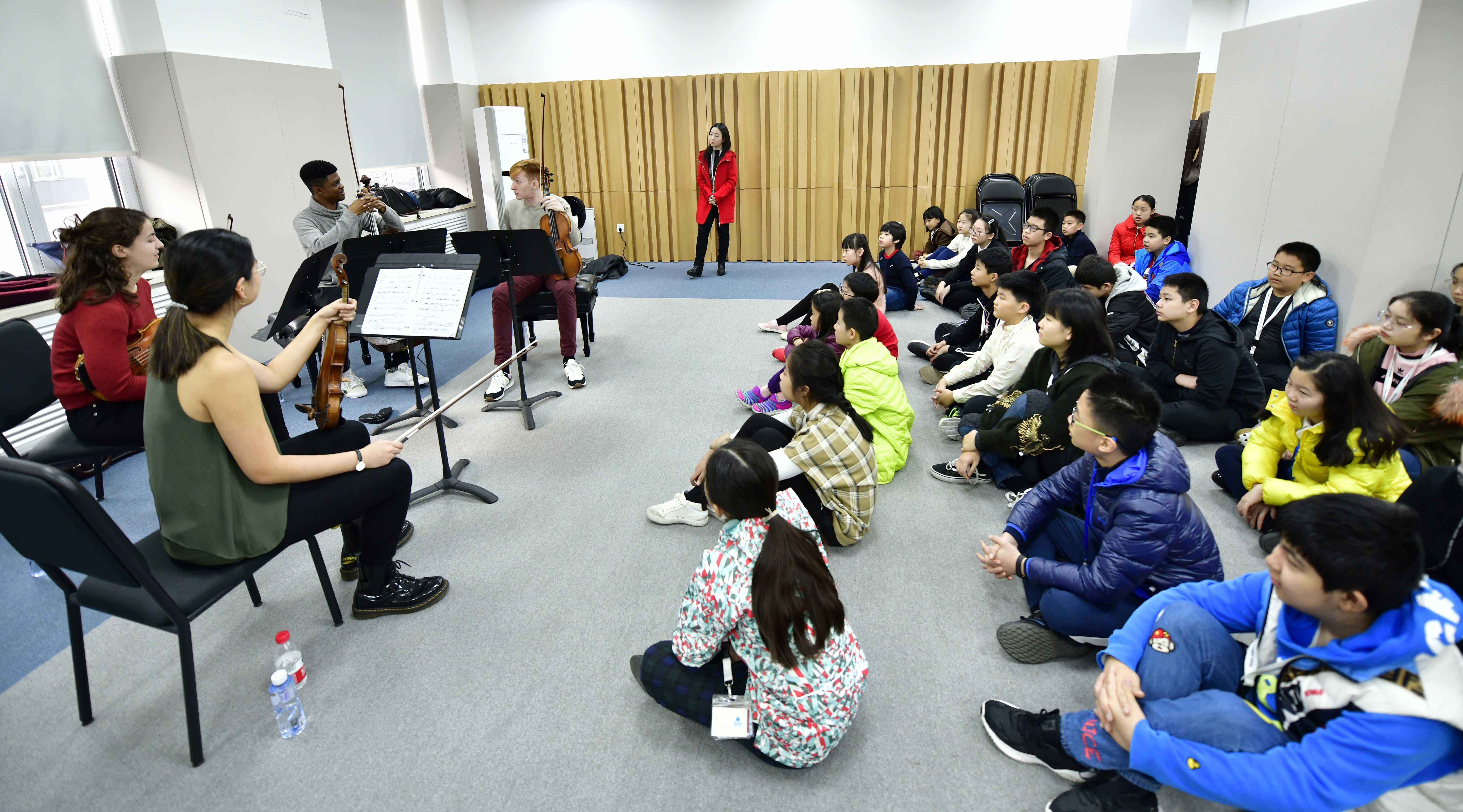 Meeting the Tianjin Juilliard Pre-College students! Photo credit: Duan Chao