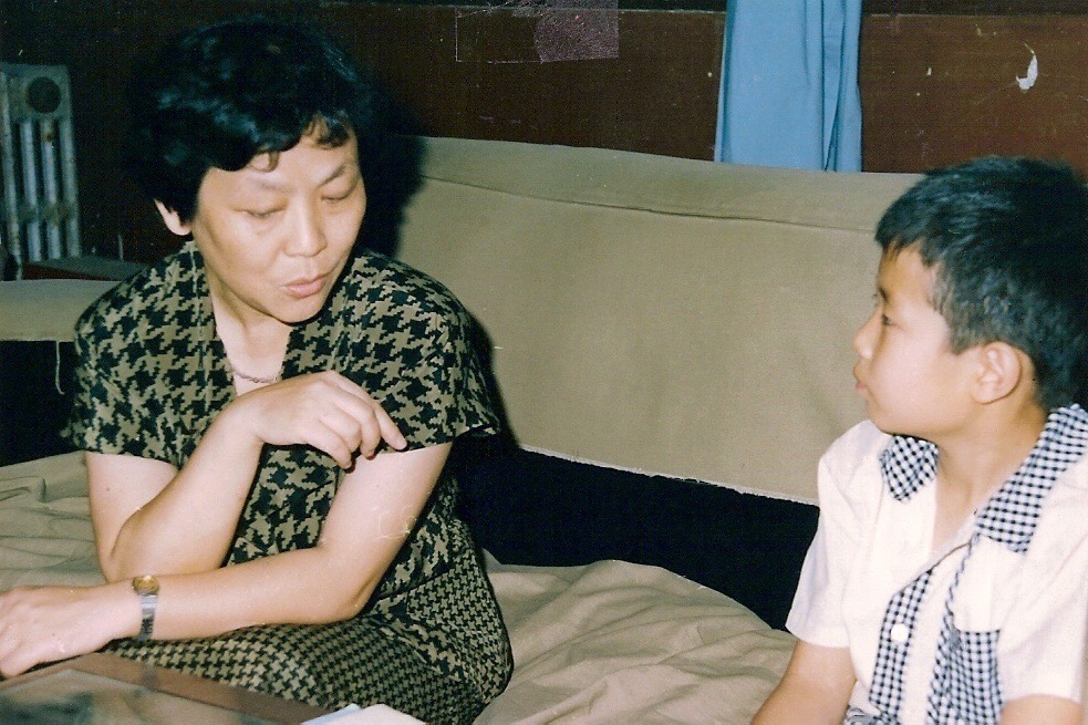 As a student with his teacher, Professor Jin Aiping. Photo credit: Xiaohan Wang