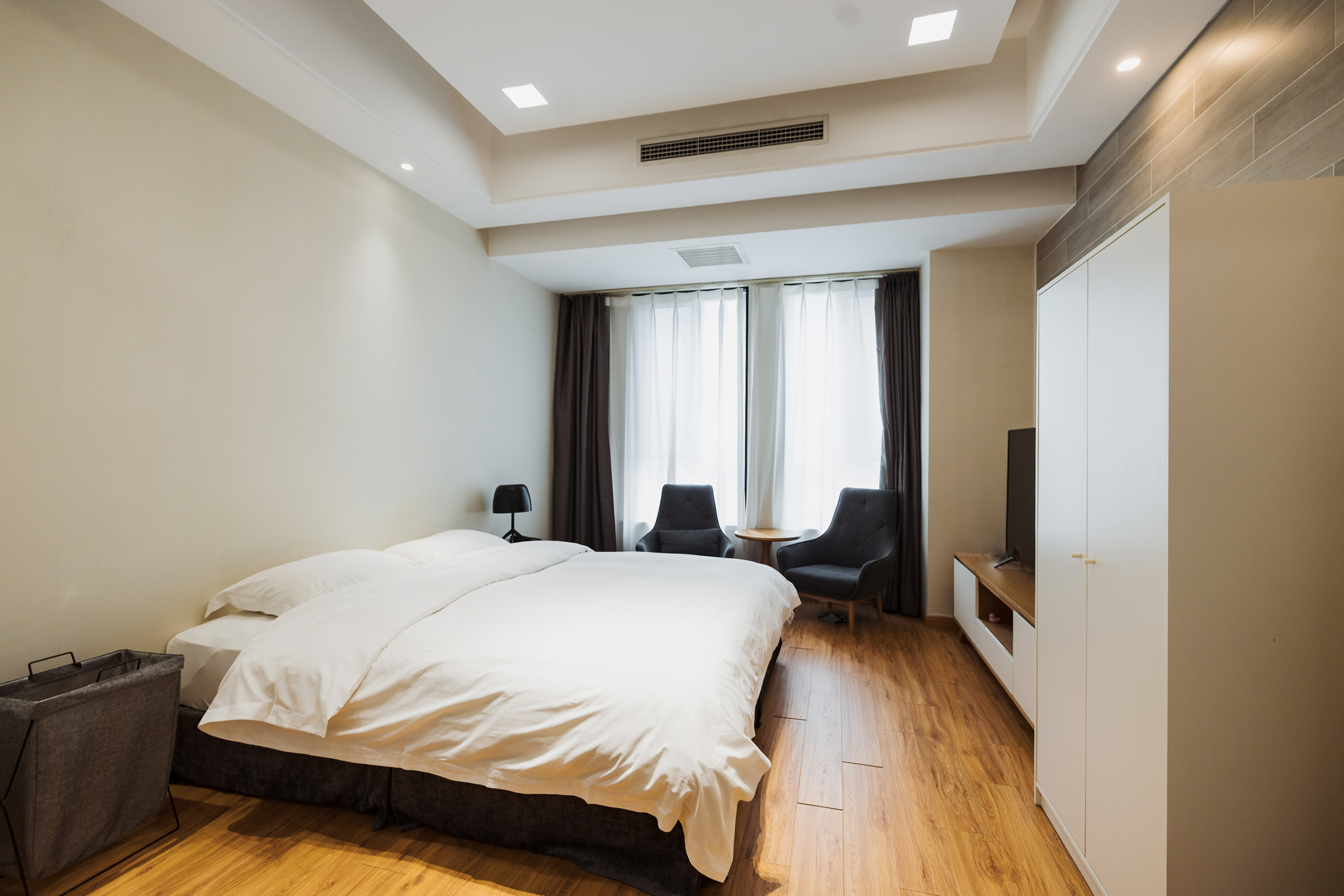 Triple Suite A:bedroom2jpg.jpg