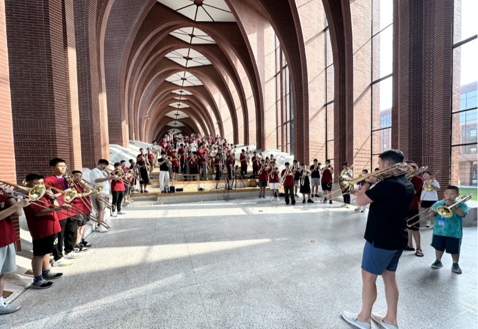 Lee performed at Brass Festival