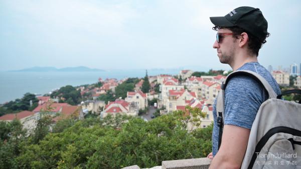 Nathaniel sightseeing in Qingdao