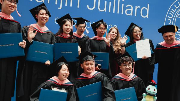 Tianjin Juilliard Congratulates the Class of 2026! 