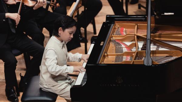 Runzhe Shi - MOZART - Piano Concerto No. 6 in B-flat Major, K. 238, I. Allegro aperto